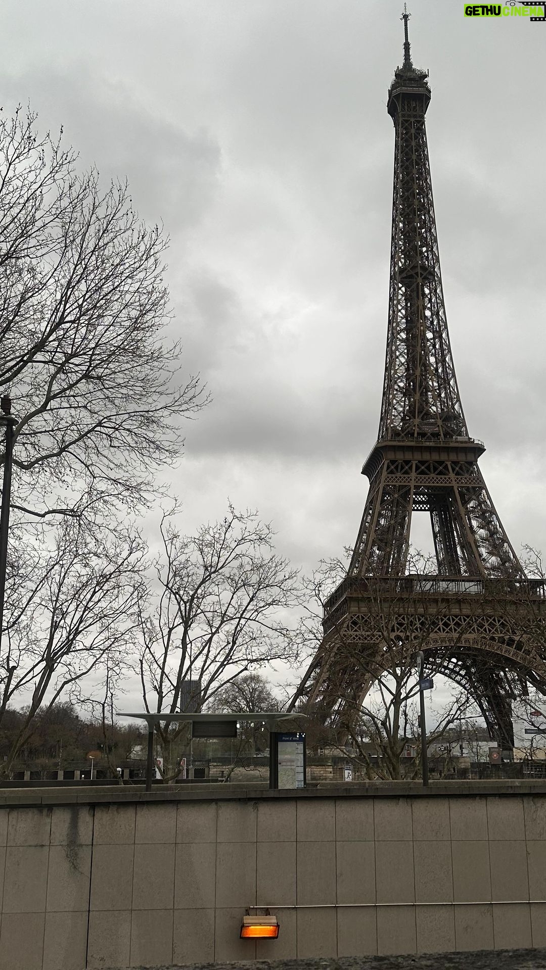 Archen Aydin Instagram - Rainy Day 🇫🇷🖤
