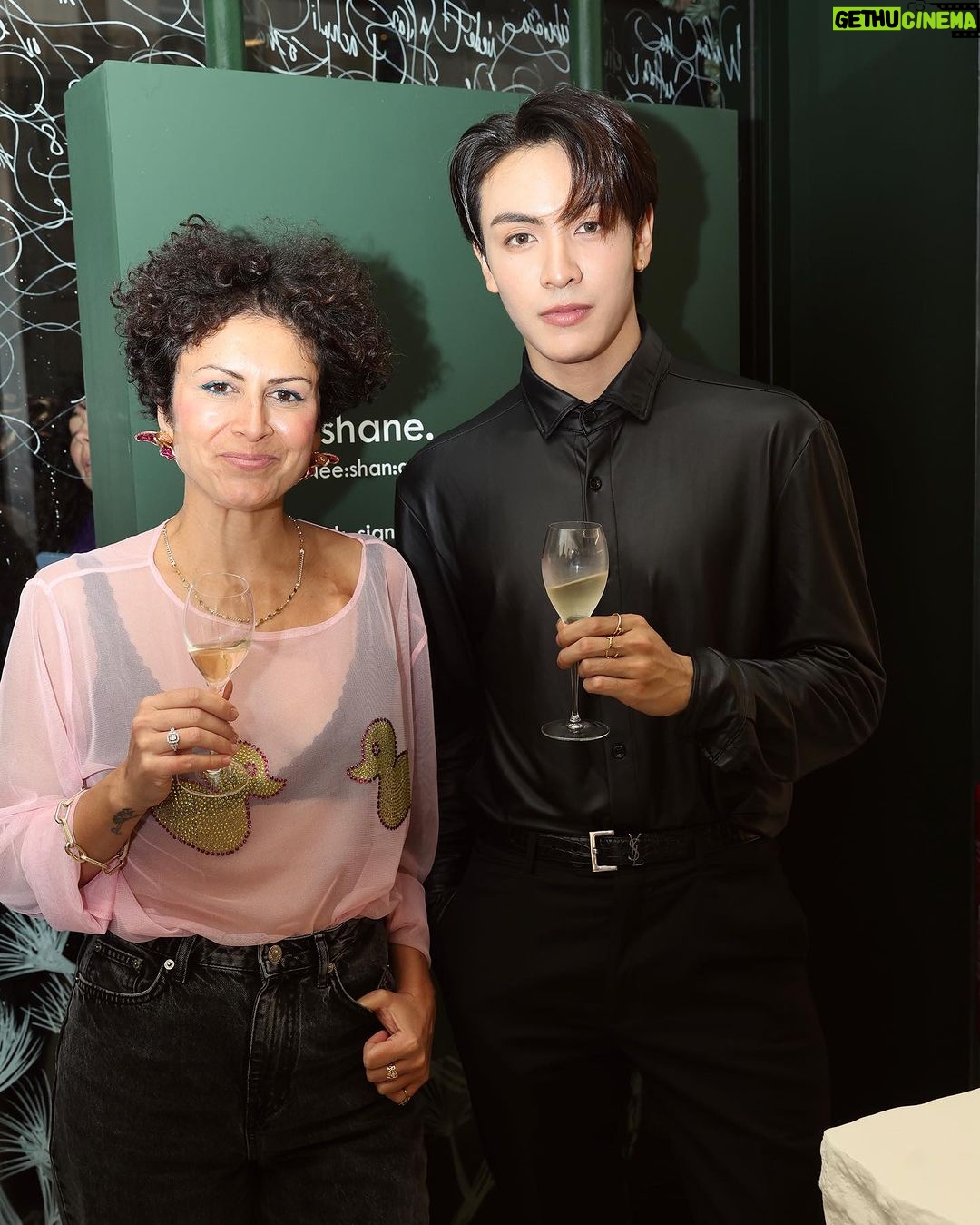 Archen Aydin Instagram - Parisian nights with a friend @AtelierDePrestige celebrating @Nishane.Official 🥂 Get ready for the compliments #THEXCOLLECTION @beautyhall_thailand #NISHANE #ATELIERDEPRESTIGE #FRIENDSOFATELIERDEPRESTIGE