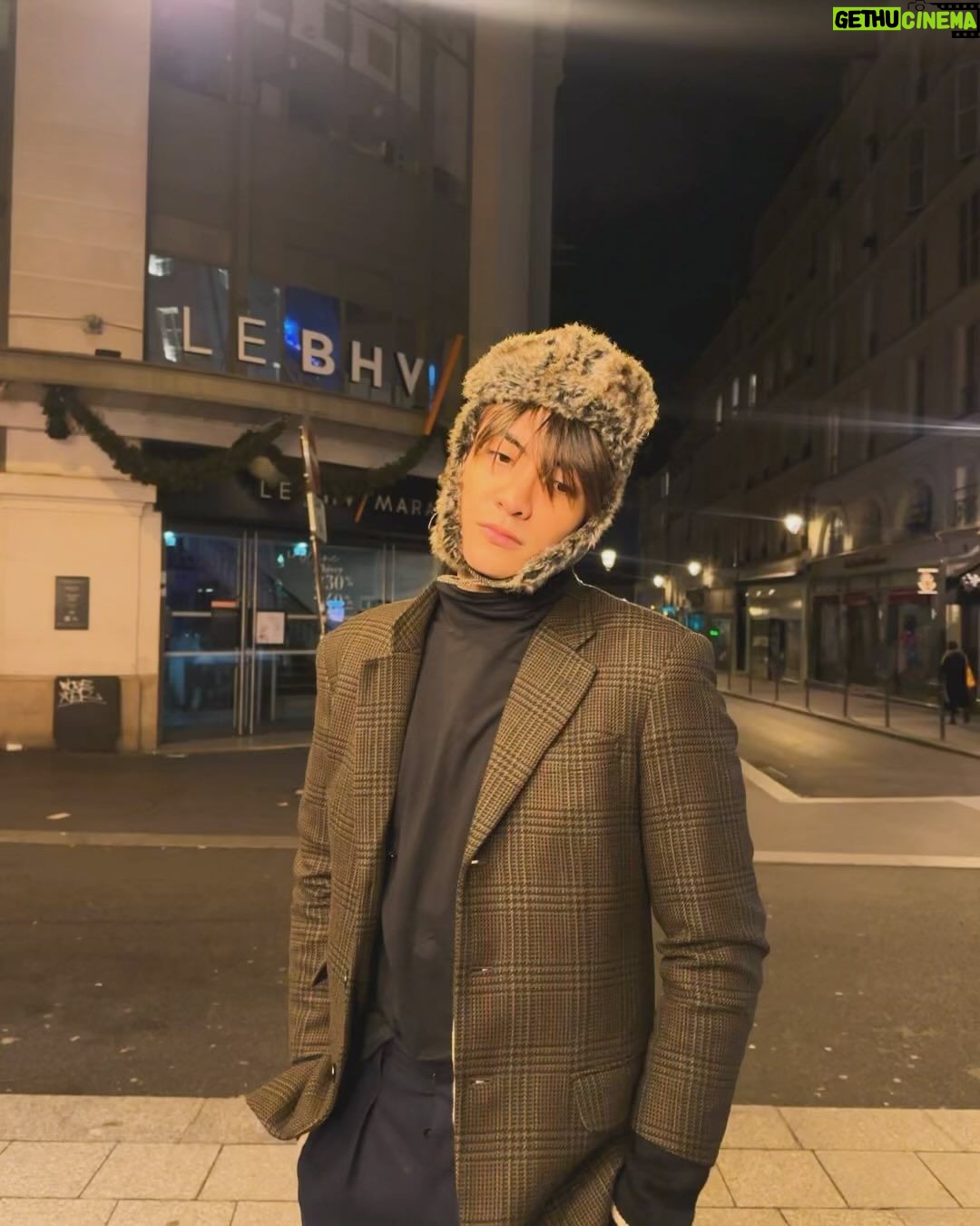 Archen Aydin Instagram - morning Paris,France