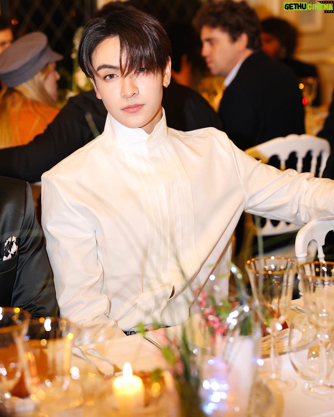 Archen Aydin Instagram - Dinner 🌟 Paris,France