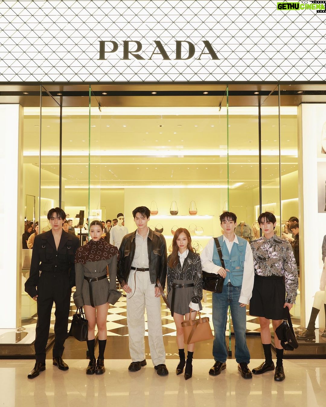 Archen Aydin Instagram - New store in Siam Paragon #Prada