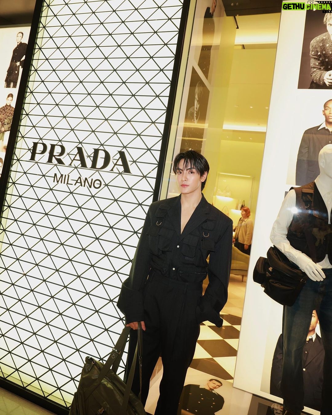 Archen Aydin Instagram - New store in Siam Paragon #Prada