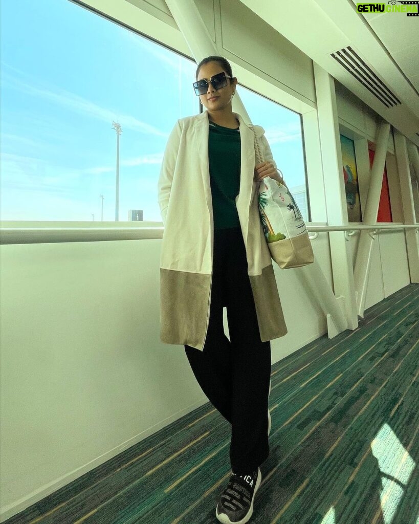 Archita Sahu Instagram - Bye Bye Dubai !!! #ootd #airportlook #airportdiaries #airportdiaries #looks #airportfashion #airportstyle Dubai International Airport Terminal 1