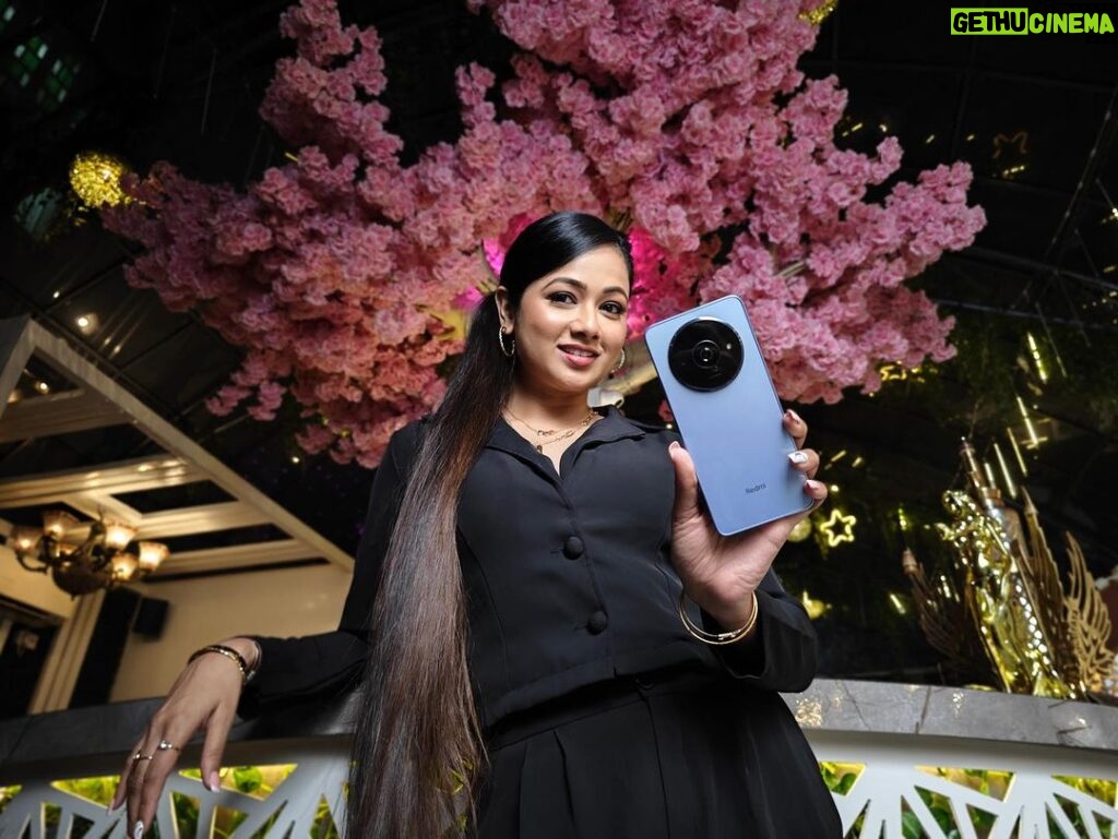 Archita Sahu Instagram - Apana mane kemiti achanti? Effortless style, unmatched smoothness. Get ready to redefine your audio experience with #RedmiA3. Launching on this Valentine's Day that is 14th February, 2024. Can't wait right? Me too #RedmiA3 #SmoothAndStylish #Collab #ad