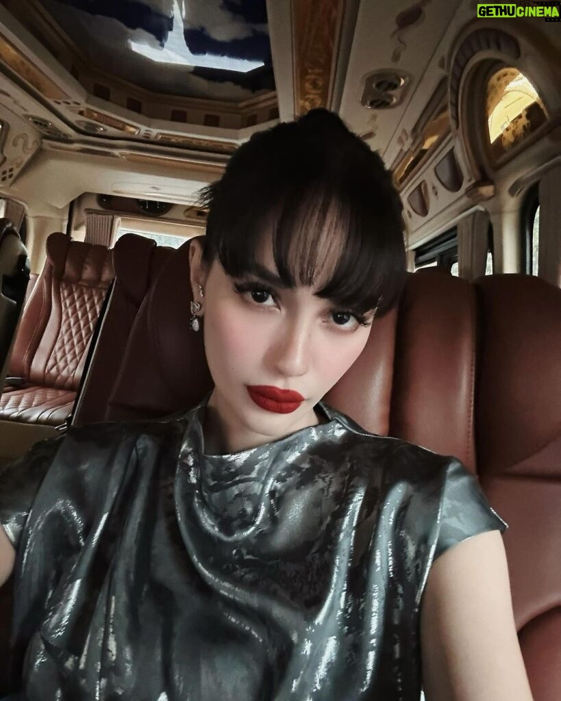 Arci Muñoz Instagram - 🇹🇭 chaos. #arcismundo #travel Bangkok, Thailand
