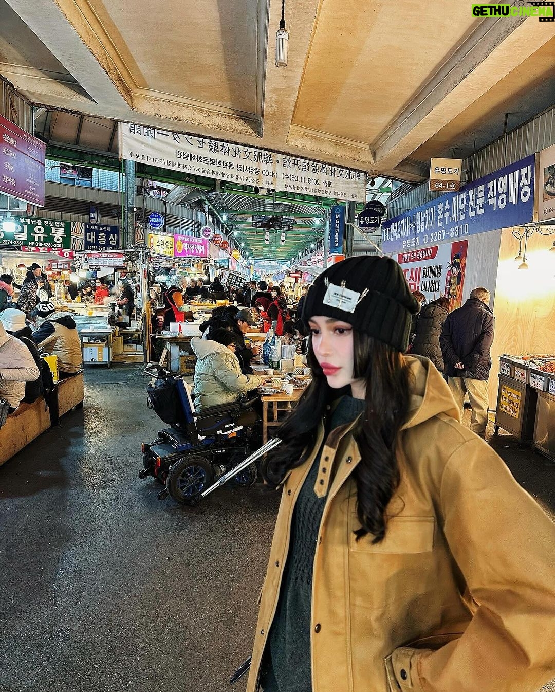 Arci Muñoz Instagram - #seoul ang lamig moo!! Pero mas malamig pa din ex mo! 🥶 #arcismundo 🇰🇷 Seoul, South Korea