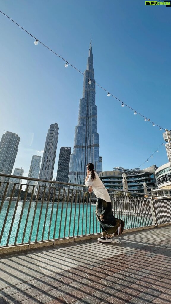 Arci Muñoz Instagram - Habibi Time to say #dubai 🇦🇪 🌏 #arcismundo #cop28 Dubai, United Arab Emirates