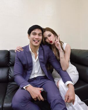 Arci Muñoz Instagram - 👨‍👩‍👦👨‍👩‍👦Gimme a title. 👨‍👩‍👦👨‍👩‍👦