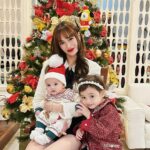 Arci Muñoz Instagram - 🎄🎁🎄🎅🏻🧑🏻‍🎄⛪️ @hm