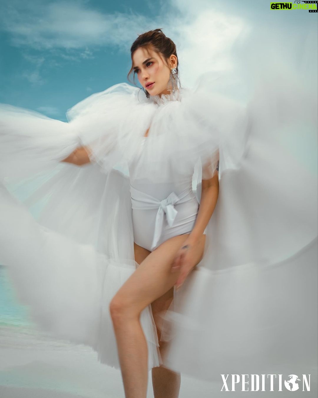 Arci Muñoz Instagram - A ray of light in the darkness of climate ignorance, actress and eco-activist @ramonathornes continues her mission on making the world a more sustainable place to live through climate action. Explore the brand new issue of XPEDITION Winter 23-24 Issue #ArciMunozRayOfLightXPEDITION available in pre-order print and for digital download in our #linkinbio! editor-in-chief. josh yugen @josh_yugen creative director. ian borromeo @ijamborromeo photography. rick dela paz / hady coot @ricthirdproject @hadycooty production. dtdplus / maduvic @dtdplus @maduvic
fashion. furne amato of amato couture @furneamato @amatoofficial
hair&makeup. @ramonathornes peter gole / carla fuentes @gole_peter24 @carlafuentes_official art editor. emz geraldo @emz.geraldo location. mirihi island resort @mirihi_island_resort
#XPEDITION #XPEDITIONMagazine #arcimuñoz #ramonathornes #inspiration #photooftheday #fashionista #maldives
