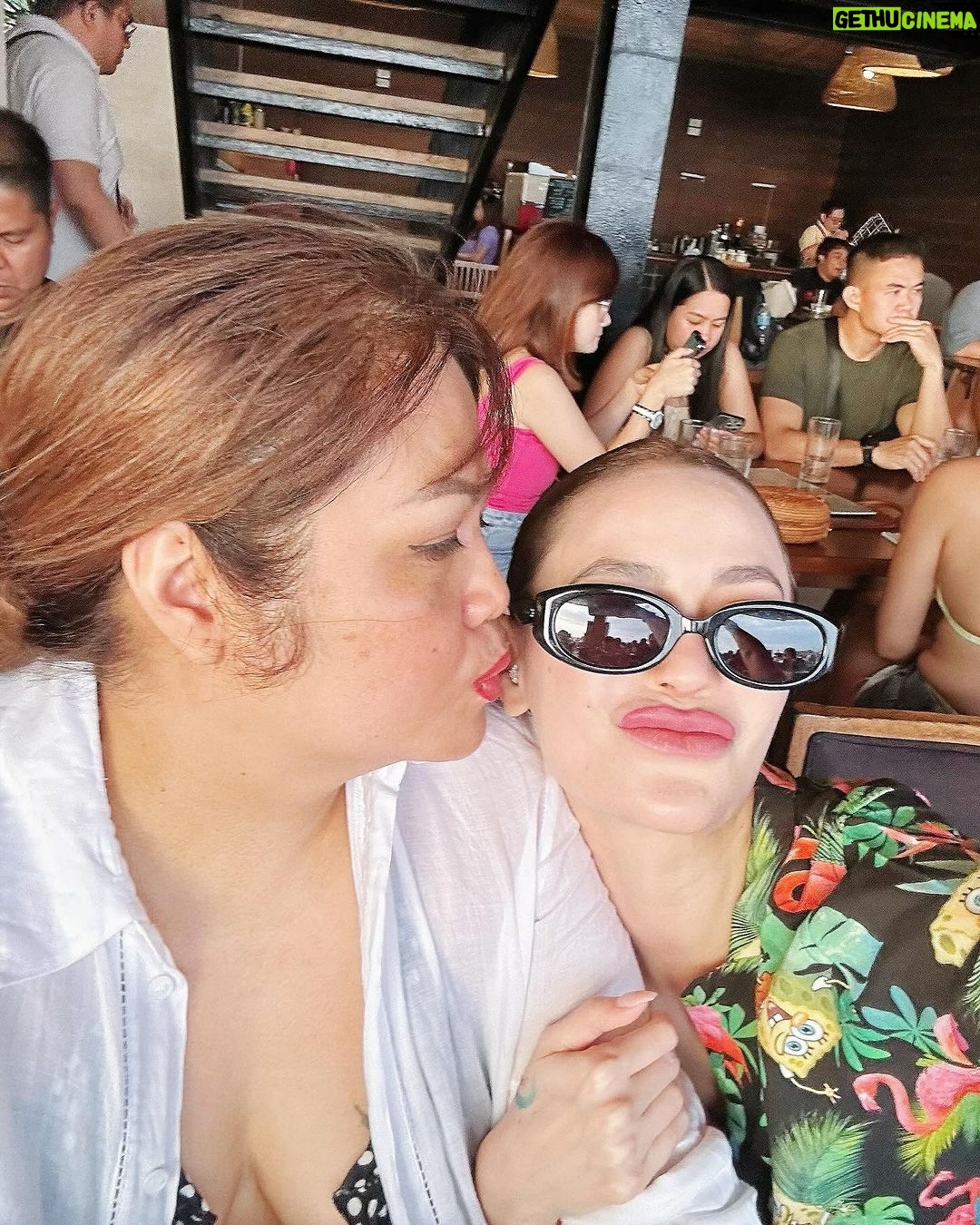 Arci Muñoz Instagram - On a Weekly basis. 🏖️🤙🏻🌊😘❤️👻💩