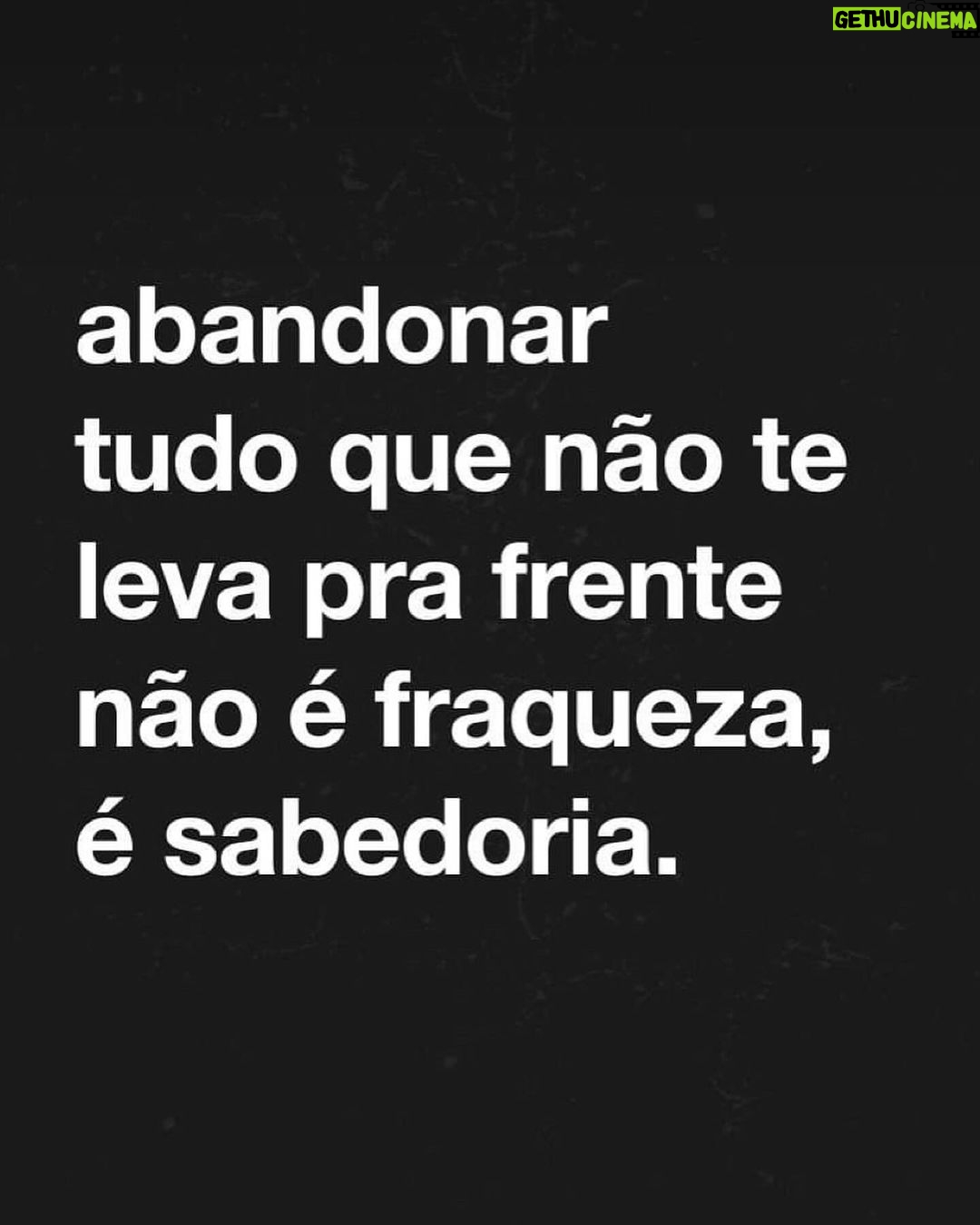 Arcrebiano Araújo Instagram - Qual foi a palavra que vc encontrou na segunda foto? 🧠🎯