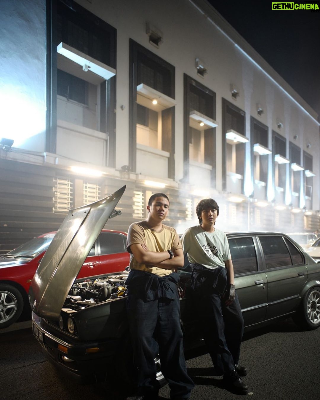 Ari Irham Instagram - Kaki tangan komplotan đ¨ @mencuriradensalehfilm 550+ Ribu orang udah nonton bocil2 nyolong lukisan! yok yang belum nonton biar tuktuk jemput aja dah yuk! Btw mobil nya bang @jeepdrifter seru abis! Photo by đ¸: @jozz_felix #marwanracingspecialist Marwan bangoen