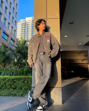 Ari Irham Instagram - 🦴🦴