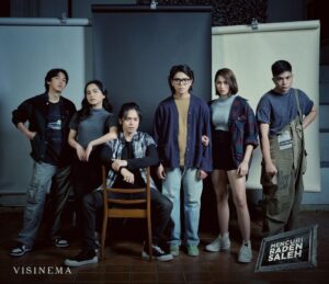 Ari Irham Instagram - Surprise! Excited banget buat project ini akhirnya cast film @mencuriradensalehfilm terungkap juga! Ga sabar menanti jadinya film @mencuriradensalehfilm kesempatan yang luar biasa bisa bekerja sama dengan sutradara dan aktor/aktris yang luar biasa! Yok shooting yok! 
•
•
•
•
@iqbaal.e 
@anggayunandareal16 
@umayshahab 
@aghninyhaque 
@auroramanda95 
@anggasasongko 
•
•
•
Credit Photo: @jozz_felix