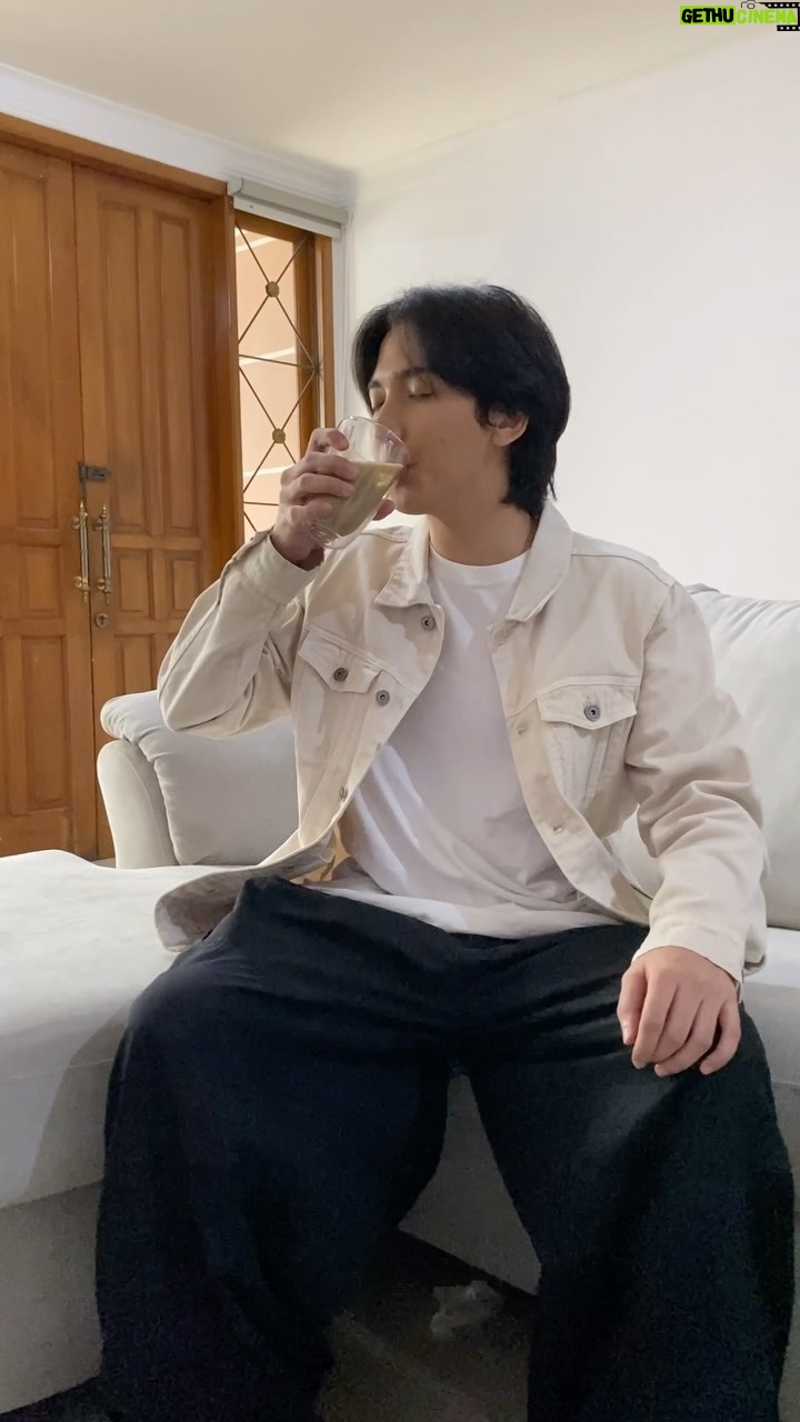 Ari Irham Instagram - TOP Coffee Gula Aren Instan emang gaada lawan deh, apalagi minumnya sambil party di Scream or Dance! 😎 Temenin gue party yuk, TOP Coffee lagi bagi-bagi tiket gratis buat yang mau dateng Scream or Dance! Ikutan activity-nya, komen sekarang di pin postingan @topcoffeeid! Kasih tau line up yang mau lo tonton dan menangkan tiketnya! Cuma sampe malam ini! 🤯 #TOPScreamorDance #KopinyaGenerasiTOP #KopinyaOrangIndonesia
