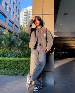 Ari Irham Instagram - 🦴🦴