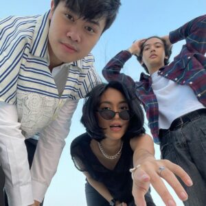 Ari Irham Instagram - ☀️☀️☀️