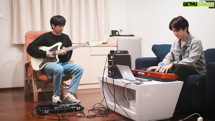 Ari Irham Instagram - Lil session w/ @zackyhilmy .2020~