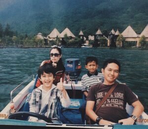 Ari Irham Instagram - Dear my dad, on this special day of yours I want to take the opportunity to thank you for everything that you have done for me. You are absolutely the most amazing dad in this world. Thank you for everything that you have given me. You are not only a dad to me, but a best friend as well. There is certainly no bond like the one that we share, I love you dad! Happy Birthday! Thanks for always being there for me. Struggling our up&downs together🍻🤘🏻🤘🏻