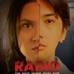 Ari Irham Instagram - Kisah serial killer yang menceritakan kronologisnya melalui siaran radio kepada seorang jurnalis investigasi, namun kenyataan & rahasia yang ditemukan di baliknya lebih mengerikan! Nantikan siaran pembalasan dendam @ariirhamm @aruanmarsha @nabilaatmaja @masayuanastasia di #VisionPlusOriginals RADIO, segera mengudara hanya di @visionplusid 📻 #VisionPlus #Radio #RadioOriginalSeries #RadioTheSeries #MarshaAruan #AriIrham #NabilaAtmaja #MasayuAnastasia