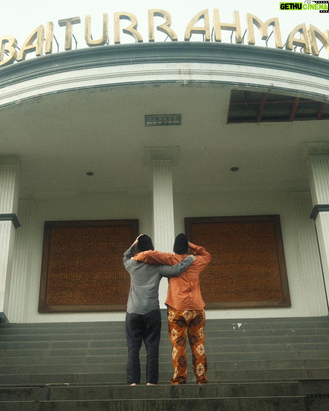 Ari Irham Instagram - Udah pada nonton belum nih? #bidadaribermatabening