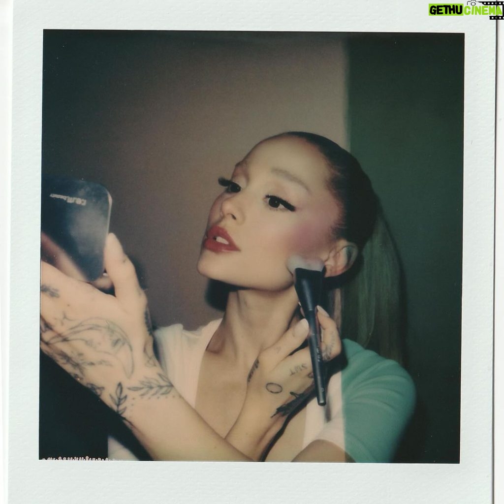 Ariana Grande Instagram - so excited to finally share our @r.e.m.beauty hypernova satin matte blush and bronzers with you! available on 2.8 in 8 new powder blush shades and 6 matte bronzers on rembeauty.com. they feel ultra lightweight and glide on and melt into your skin leaving a soft smoothing and blur effect. also!!!! we are dropping the mist thing setting spray and blush + bronzer brushes to perfectly pair with them. it is the best smelling, most delightful setting spray i’ve ever used and i loooooove how it feels on my skin! get early access at the link in @r.e.m.beauty’s bio ♡