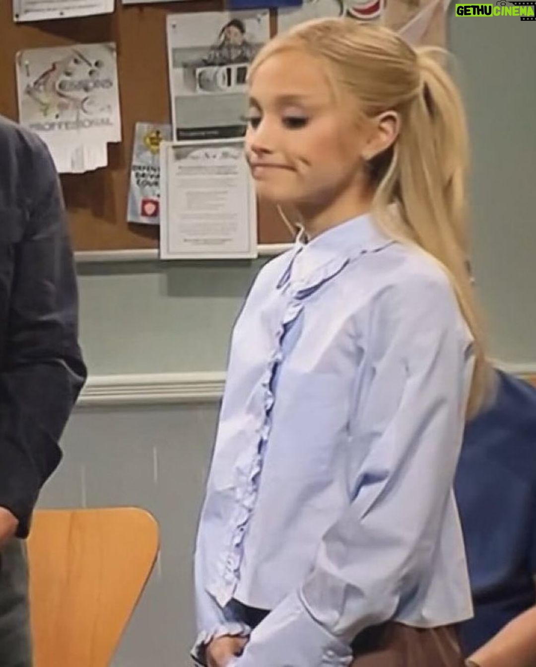 Ariana Grande Instagram - thank you part two 。˚❀ @nbcsnl .゚*ꕤ