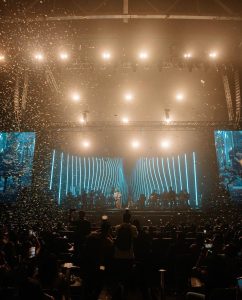 Arijit Singh Instagram - Thank You Dallas for giving a perfect finish to the first week of our tour… Looking forward to the next cities …