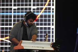 Arijit Singh Instagram - Tonight's team - Part 3 @abudhabi @etihadarena.ae @abudhabievents  @yasisland @pmeworld