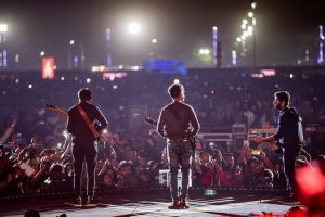 Arijit Singh Instagram - Dhonyobad Kolkata for great memories ..
Delhi Next on 22nd Feb ..