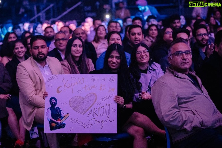 Arijit Singh Instagram - Thank You Australia .. We are obliged with your love and support . Special thanks to the promoters and the entire team who worked for this.