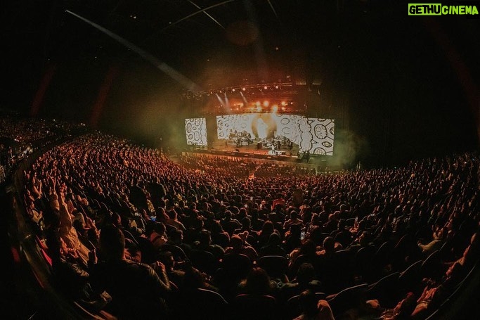 Arijit Singh Instagram - Thank You Australia .. We are obliged with your love and support . Special thanks to the promoters and the entire team who worked for this.