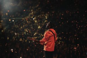 Arijit Singh Instagram - Thank You Washington DC and New Jersey ….
Looking forward tk Vancouver , Seattle and Phoenix this weekend …