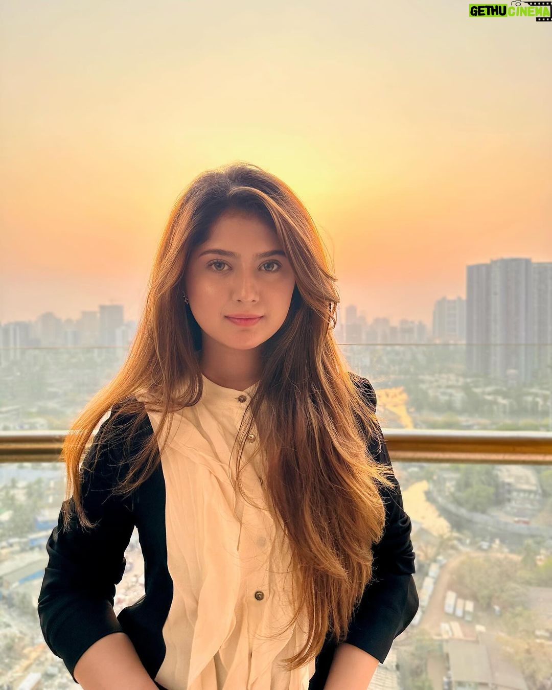 Arishfa Khan Instagram - HEAL. LEARN. GROW. LOVE. Pictures click by me🖤
