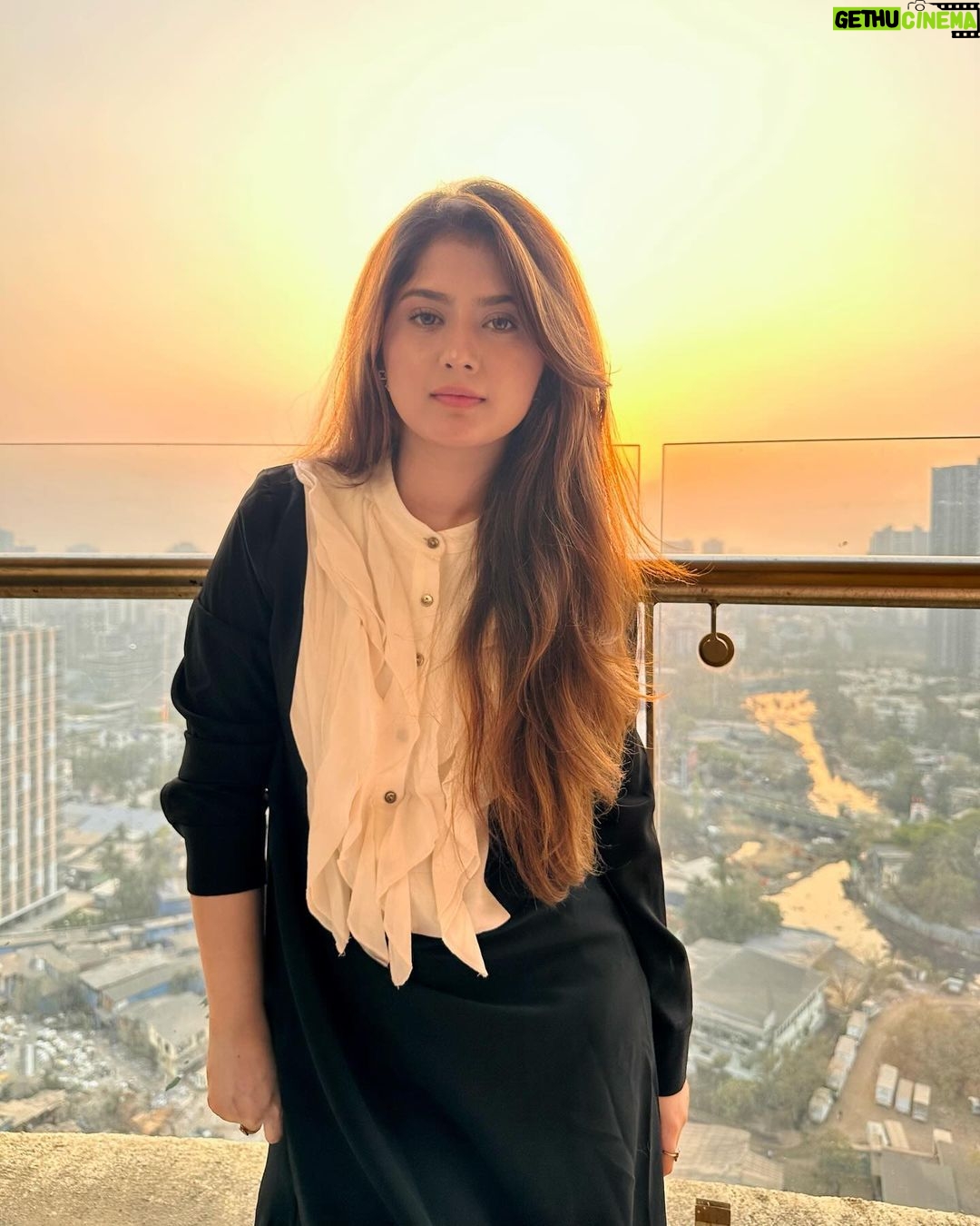 Arishfa Khan Instagram - HEAL. LEARN. GROW. LOVE. Pictures click by me🖤