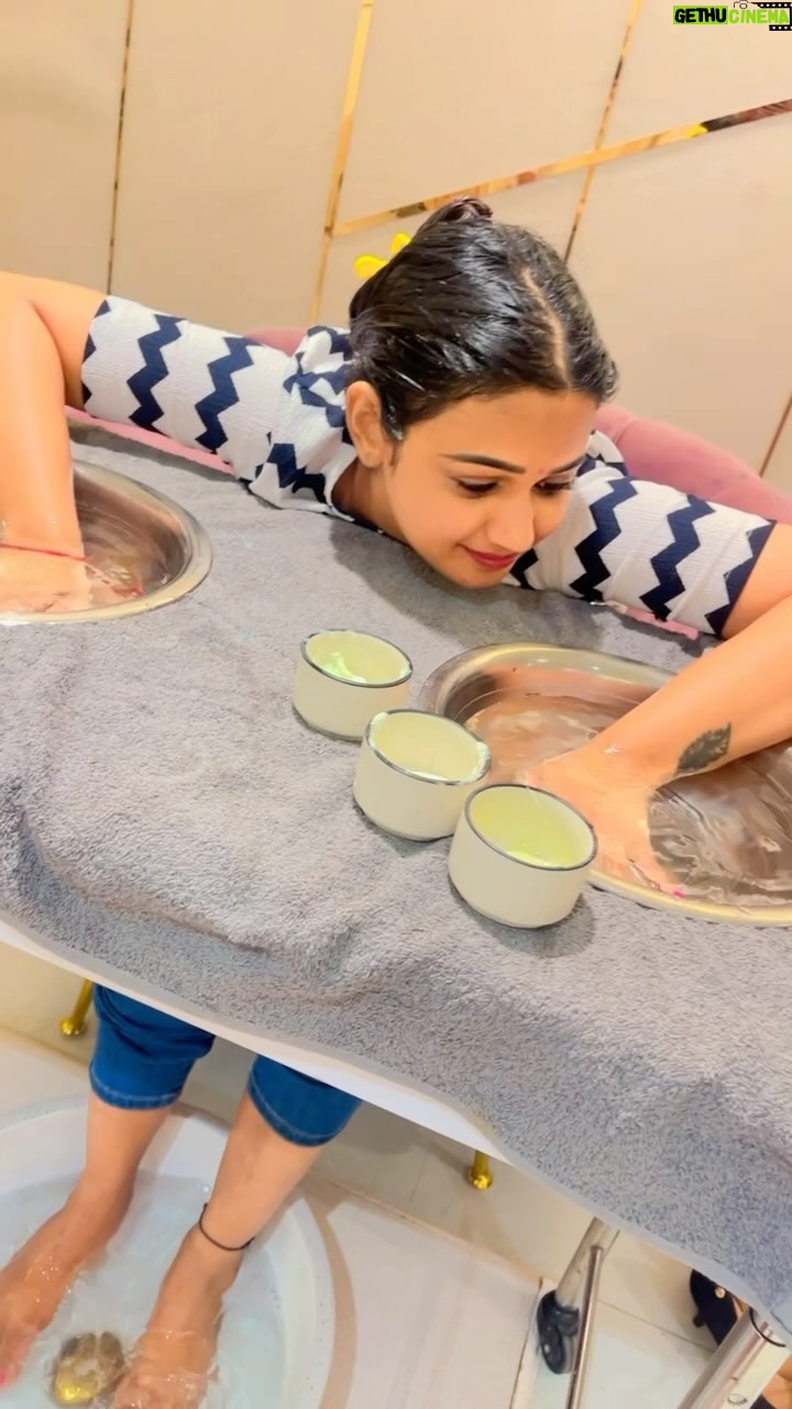 Ariyana Glory Instagram - Pamper yourself because you deserve it 💕💕 #selflove #selfconfidence #selfcare #ariyana #ariyanaglory