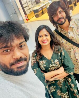 Ariyana Glory Instagram - I have the world’s cutest Friend with me @amardeep_chowdary 😘🧿

#ariyan #ariyanaglory #amardeep #friendshipgoals #bbf