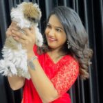 Ariyana Glory Instagram – ❤️❤️❤️

#ariyana #ariyanaglory 

Saree by @firoz_design_studio
