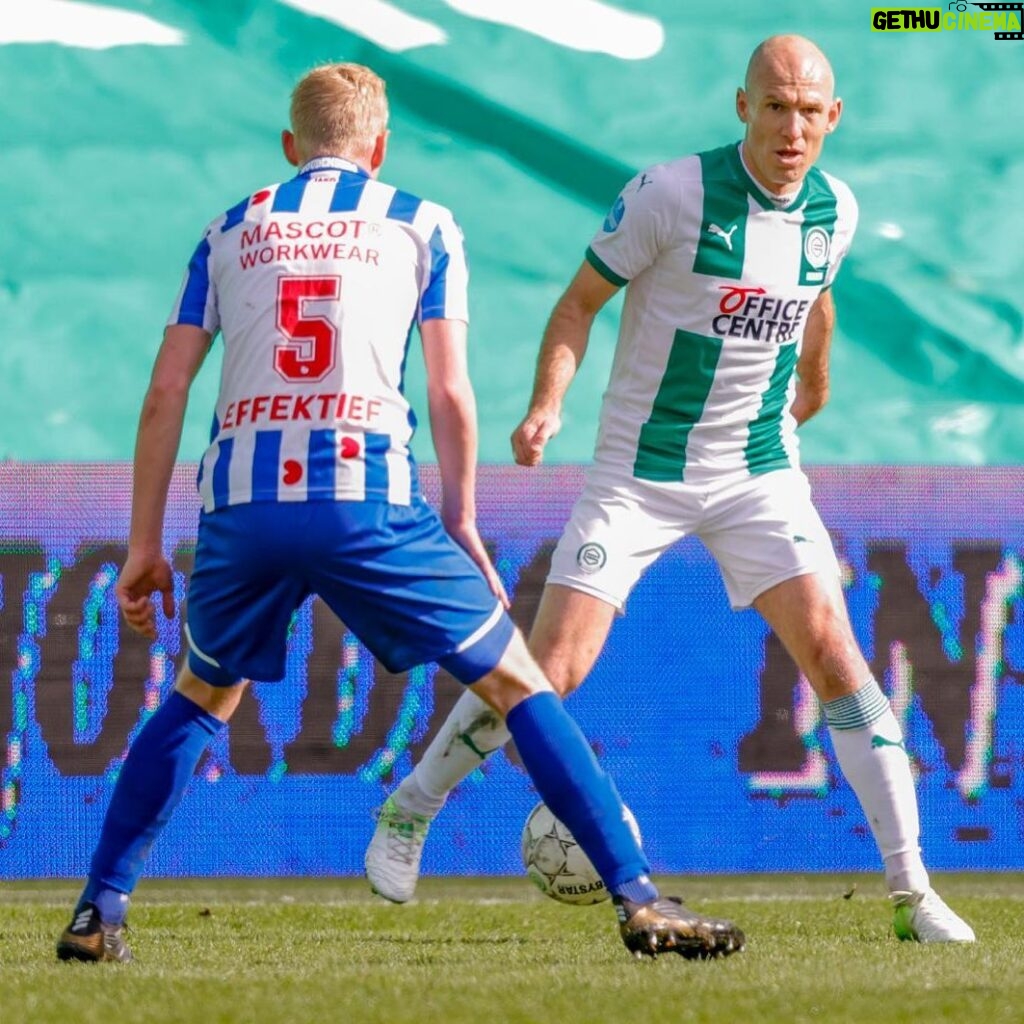 Arjen Robben Instagram - Goed om terug te zijn op het veld. Bedankt voor alle steun! FC Groningen