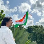 Arjun Rampal Instagram - Mera Bharat mahan, on our day of Independence wishing, all my brothers, sisters, friends and foes. Peace, Prosperity, Patriotism. Let’s cherish our freedom and respect each other. Love each other. Help each other. Let’s make India the greatest nation and example for all mankind to follow. Jai Hind. #happyindependenceday🇮🇳 #harghartiranga #Freedom #proudtobeindian🇮🇳