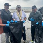 Arjun Rampal Instagram - A morning well spent in cleaning our mess. A beach clean up initiative of honourable Prime Minister @narendramodi ji call for #ektareekhekghantaeksaath shramdaan for swachchhata. Organised by Principle director of IT. Shri #SushilMadhuk #goatourism #rotaryclub #elshaddai. And a large amount of volunteers and environmental enthusiasts. Great job everyone. I hope everyone around our country doing their bit. #SwachhataHiSeva #CleanlinessCampaign #miramarbeach #Goa. #1stOct