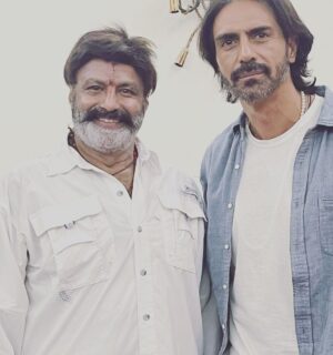 Arjun Rampal Instagram - Happy happy birthday dearest #NandamuriBalakrishna wish you all the health, love and Happiness. Ready for the blasting teaser of #BhagvanthKesari today. #happybirthdaybalakrishna #bhagvanthkesari #teaserlaunch @anilravipudi @sahu_garapati @shinescreenscinema