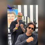 Arjun Rampal Instagram – Forever LIT @rampal72 🔥🔥🔥
A Good Hair Day 🙌
.
@rampal72 @aalimhakim 

#arjunrampal #arjunrampalfans #arjunrampalofficial #arjunrampalfanclub #aalimhakim #hakimsaalim #arjunrampalsnewhaircut #arjunrampalsnewhairstyle #trending #viral #trendingreels #viralreels #viralvideos