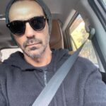 Arjun Rampal Instagram - Good morning. Make today count as an amazing day. #thursday #omsairam🙏