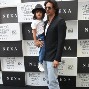 Arjun Rampal Instagram - With my favs at @lakmefashionwk for @deme_love_ by @gabriellademetriades soooooo proud of you my darling, you killed it. #lakmefashionweek #deme #fashion