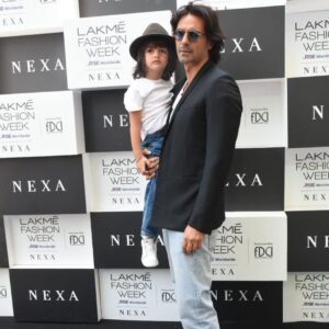 Arjun Rampal Instagram - With my favs at @lakmefashionwk for @deme_love_ by @gabriellademetriades soooooo proud of you my darling, you killed it. #lakmefashionweek #deme #fashion