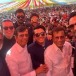 Arjun Rampal Instagram - Started the new year on a perfect note, 67 couples were married today, in Umeta Vadodara. They comprise of orphans or families with members who are unemployed, who couldn’t afford a wedding for their daughters. A match is made. A groom found. Their marriages take place together with a great celebration. Congratulations to the newly weds and wish them a great future together. Thanks to Mr. Allaharakha the whole team of #ThreeMonkeys the #zaryaahfoundation a great initiative. Blessed to be a part of it. #groupmarriage #vadodara #Umeta #Gujarat #celebrations #happynewyear2023
