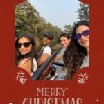 Arjun Rampal Instagram - Wish you all a Merry Christmas 🎄 from the Rampal’s love ❤️ spread it. #merrychristmas🎄