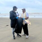 Arjun Rampal Instagram - A morning well spent in cleaning our mess. A beach clean up initiative of honourable Prime Minister @narendramodi ji call for #ektareekhekghantaeksaath shramdaan for swachchhata. Organised by Principle director of IT. Shri #SushilMadhuk #goatourism #rotaryclub #elshaddai. And a large amount of volunteers and environmental enthusiasts. Great job everyone. I hope everyone around our country doing their bit. #SwachhataHiSeva #CleanlinessCampaign #miramarbeach #Goa. #1stOct